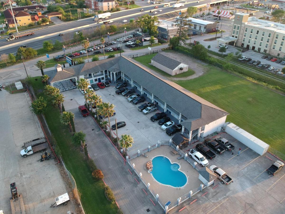 Sunrise Inn & Suites Channelview Exterior photo